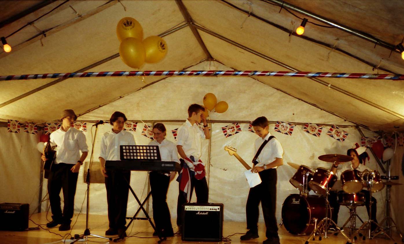 2002 Jubilee Revue-3